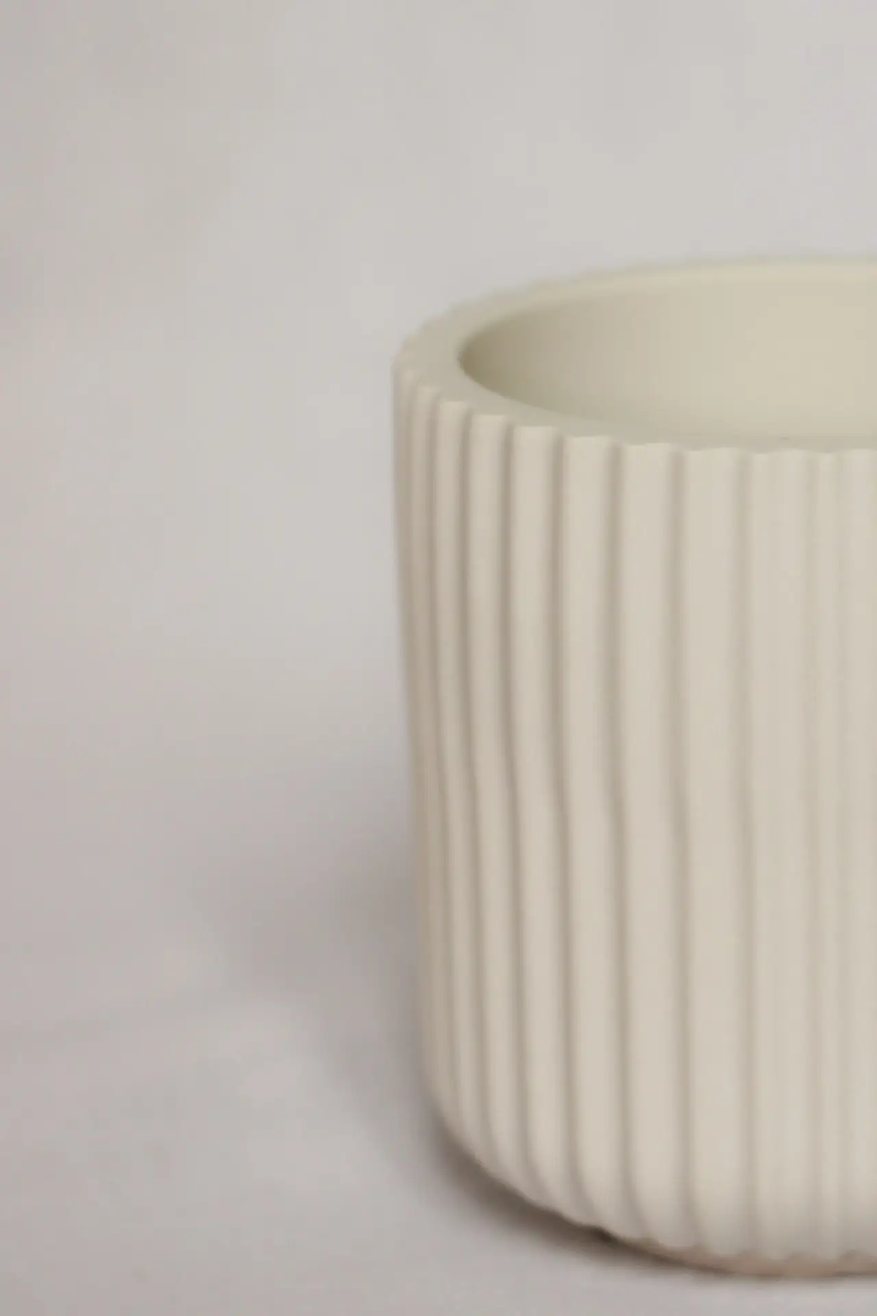 Albâtre pot décoratif rond ondulé – Image 2